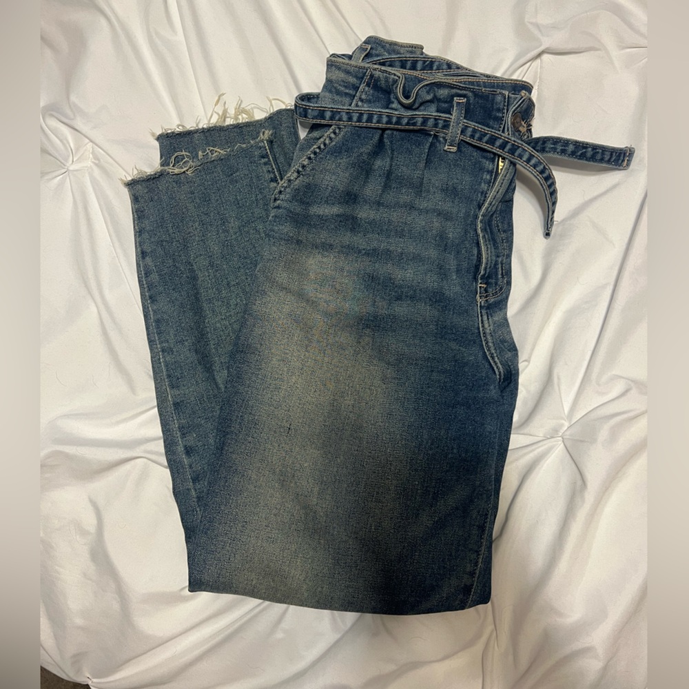 Hollister Ultra High Rise Vintage Stretch Mom Jeans